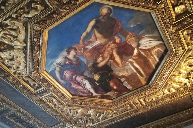 Skip-the-Line Venice Private Tour Including St Mark Doges Palace & Gondola Ride - Doge’s Palace and the power behind the marble