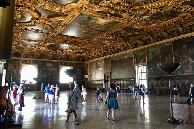 Small-group Doge's Palace Skip-the-line Tour - The Grand Halls and Venetian Art