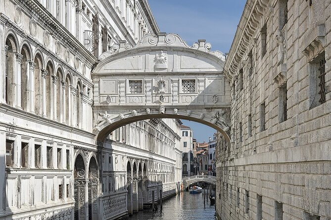 Small-group Doge's Palace Skip-the-line Tour - What Makes the Small Group Useful