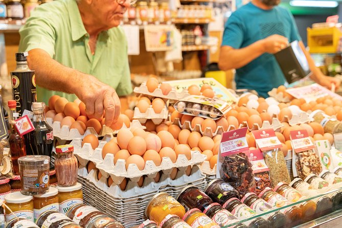 Small Group Market tour and Cooking class in Padua - Communication and changing hosts