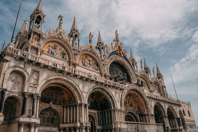 Small-group Saint Mark’s Basilica Priority Access - Priority entry into St. Mark’s Basilica