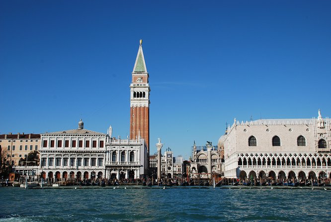 Small Group Venice Grand Canal Panoramic Tour - The guide can make or break the hour