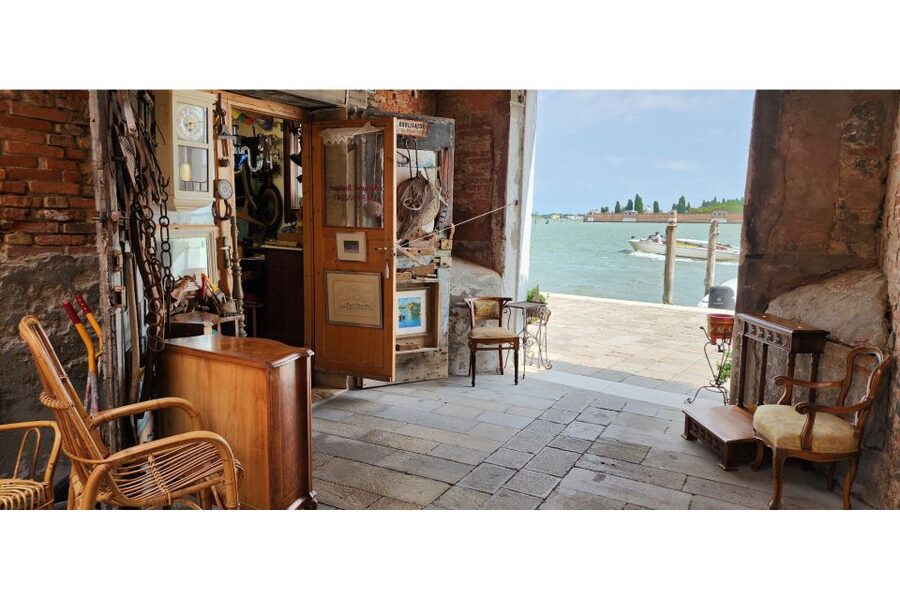Spider-Man, The Tourist & all Movie Locations in Venice - Why a private group changes the value