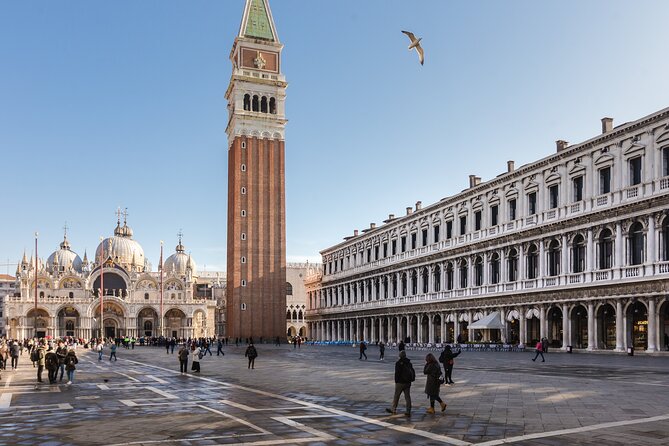 St. Mark Basilica: The Shining Cathedral Tour - 3 Basilicas Pass - The square, the virtual reality presentation, and optional extras