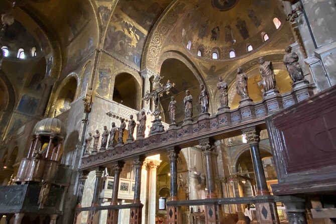 St. Mark's Cathedral Priority Guided Tour & History Gallery - What this St. Mark’s Basilica experience actually includes