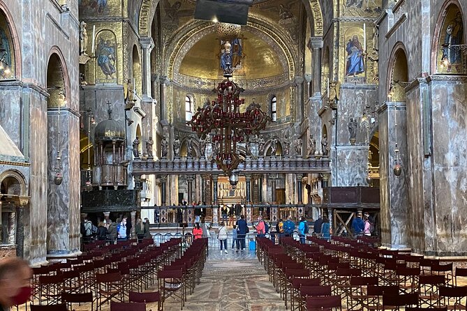 St. Mark's Cathedral Priority Guided Tour & History Gallery - The mobile audio guide: flexible, but dependent on your phone