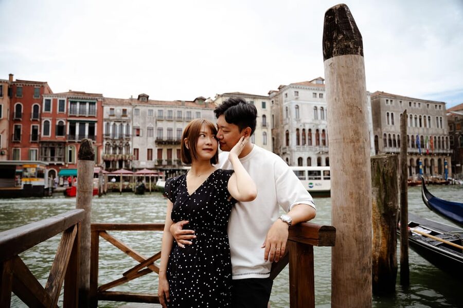 Stylish Photoshoots in Venice - Who will enjoy this most?