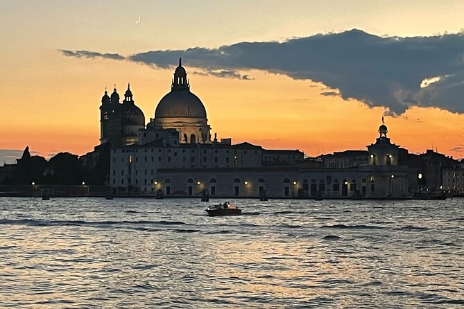 Sunset Jazz Catamaran Cruise with Aperitivo and Live Saxophone - Should you book the Venice Sunset Jazz Catamaran Cruise?