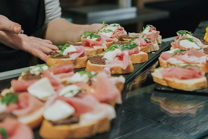 Tapas & Wines through secret Venice - Frari Church and the art of San Polo