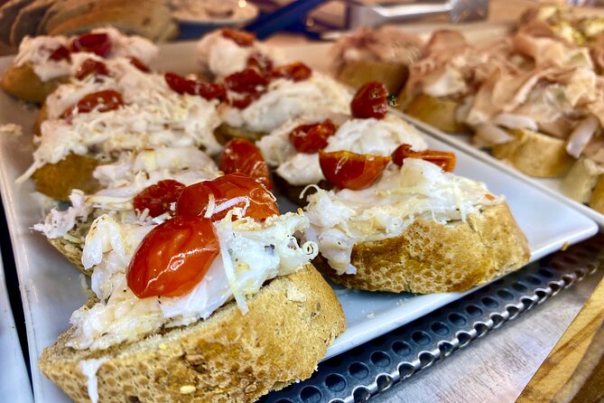 Tasty Street Food Tour of Venice City Center with Cicchetti & Local Specialties - Why this food walk works in Venice