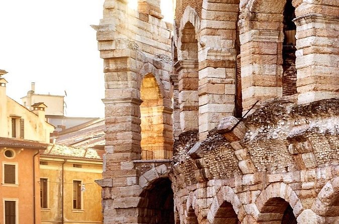 The city of Romeo and Juliet: A self-guided audio tour through Verona - Porta Borsari and the return to the Arena