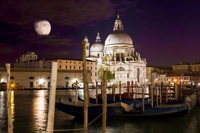 The Dark Side of Venice: Mysteries and Legends - Venice after sunset, with the masks removed