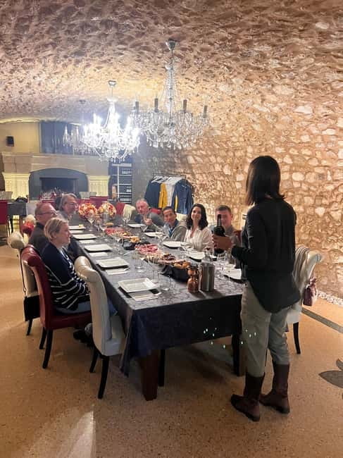 The grand tour of Amarone: 2 wineries with delicious lunch - Key points at a glance