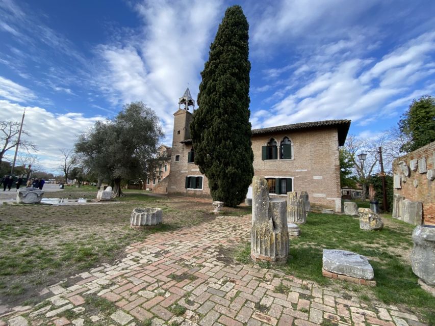 The islands of Venice. Torcello Burano Murano - The vaporetto is the backbone of the experience