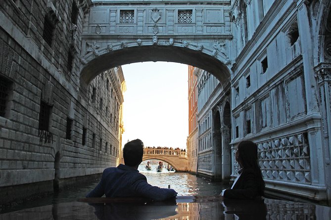 The Secrets of the Grand Canal - Special Private Boat Tour - What the guides add to the hour