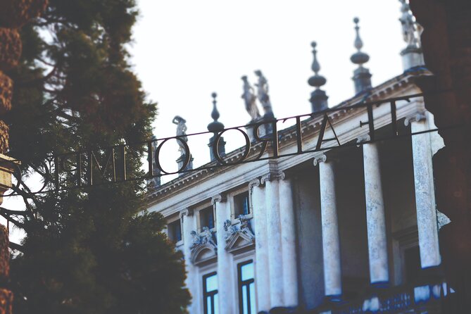The story of Vicenza: Guided Half-Day E-Bike sightseeing Tour - Starting at Palazzo Valmarana Braga