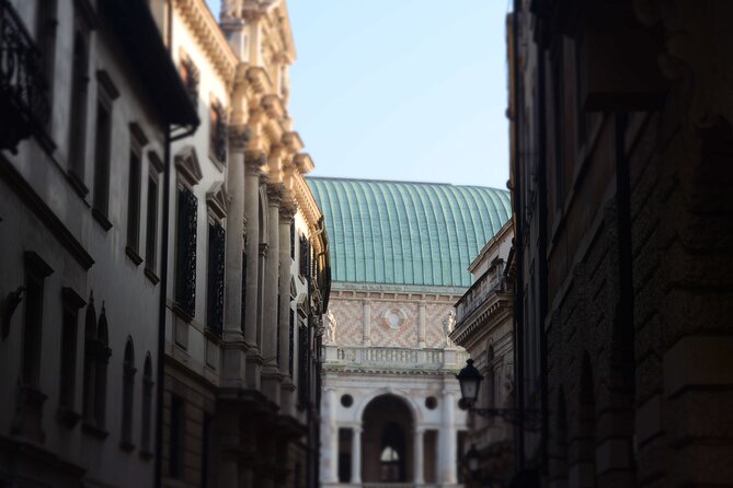 The story of Vicenza: Guided Half-Day E-Bike sightseeing Tour - Santa Corona and the heart of old Vicenza