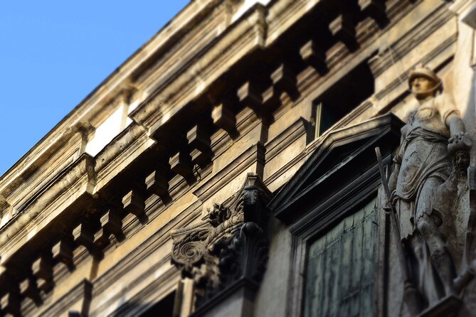 The story of Vicenza: Guided Half-Day E-Bike sightseeing Tour - The palaces of ambition and risk