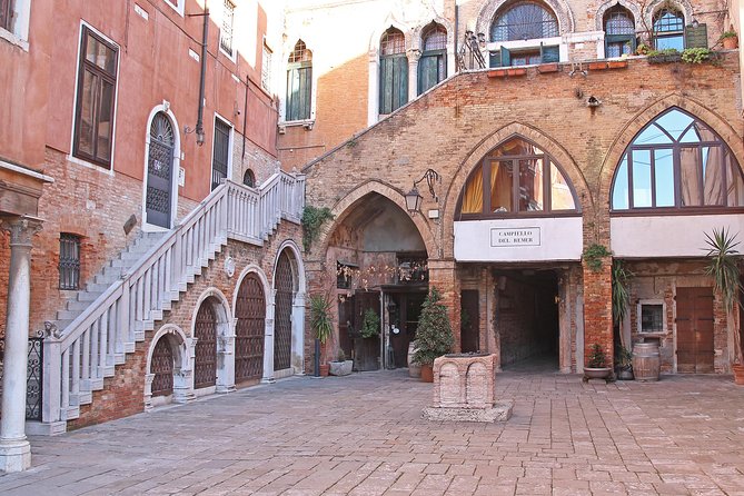 Tour of The Real Hidden Venice - Ponte Chiodo and the older shape of Venice