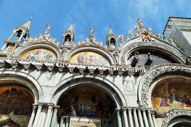 Tour of Venice in Doge's Palace and St Mark's Basilica - Two great monuments, one compact Venice lesson