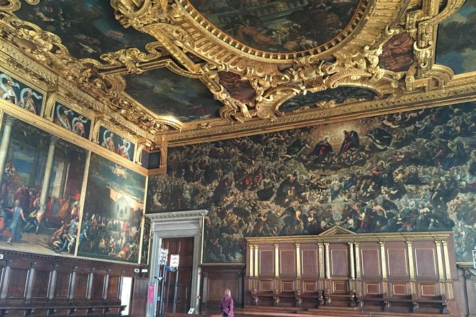 Tour of Venice in Doge's Palace and St Mark's Basilica - The guide and headset question
