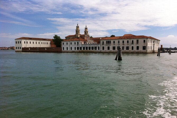 Tour to the islands of San Servolo and San Lazzaro degli Armeni - San Lazzaro degli Armeni and Armenian culture
