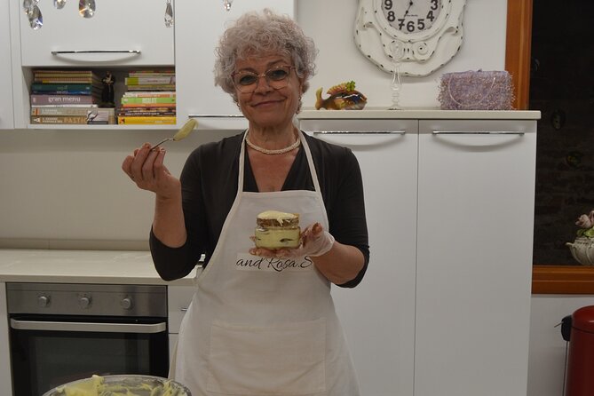 Traditional Home Cooking Experience in Venice - The social side of the table