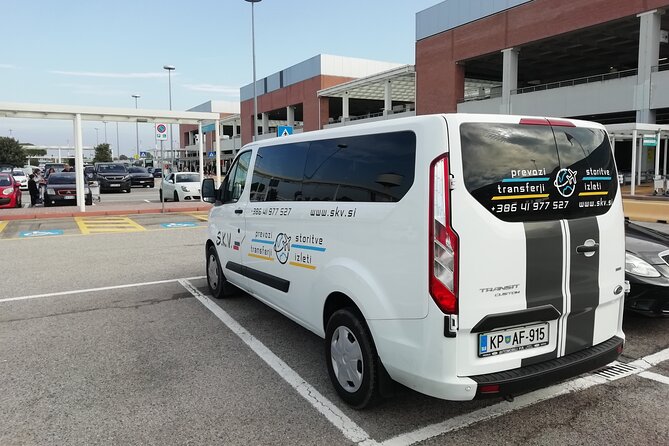 Transfer from Trieste to Venice Airport - Inside the Ford Transit Custom