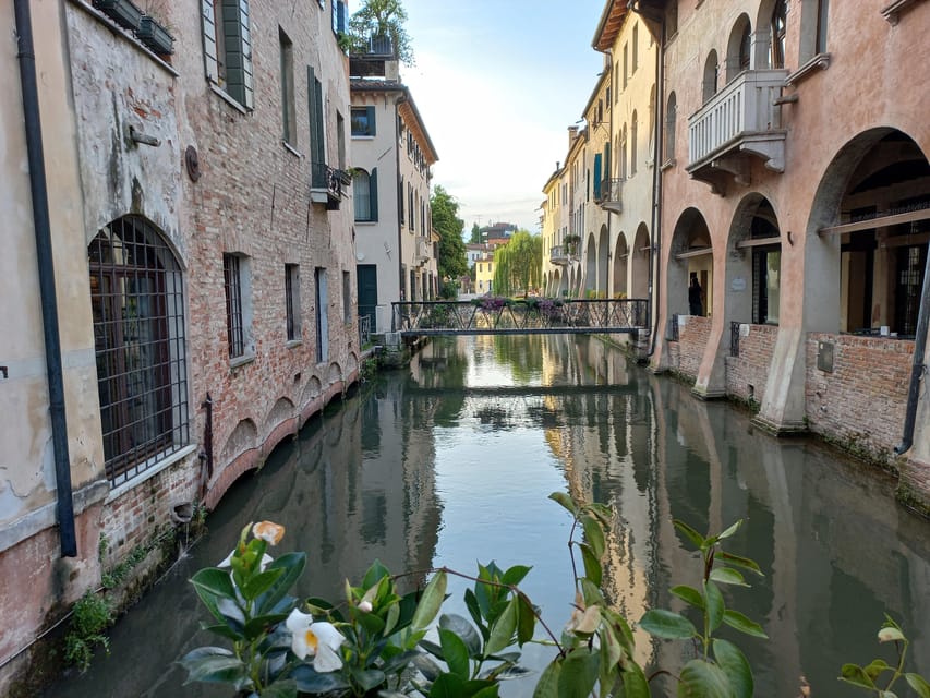 Treviso Small-Group Walking Tour: Top Sights & Hidden Gems - Fontana delle Tette and Treviso Cathedral