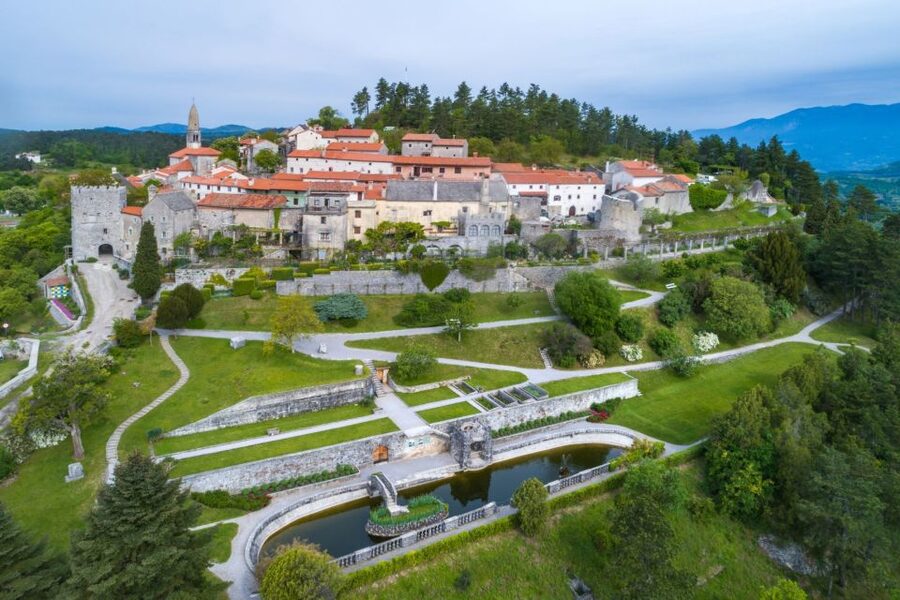 Trieste: History of Prosecco and the Karst Region - Prosecco village and the story behind the bottle