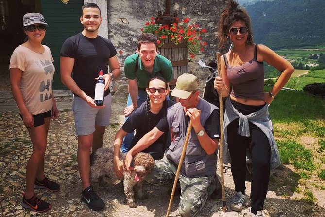 Truffle Hunting with Wine Tasting - Meeting the Tartufaro and the dog