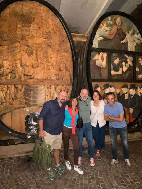 Valdobbiadene: Prosecco private tour & taste with Sommelier - A photo stop among the vineyard hills