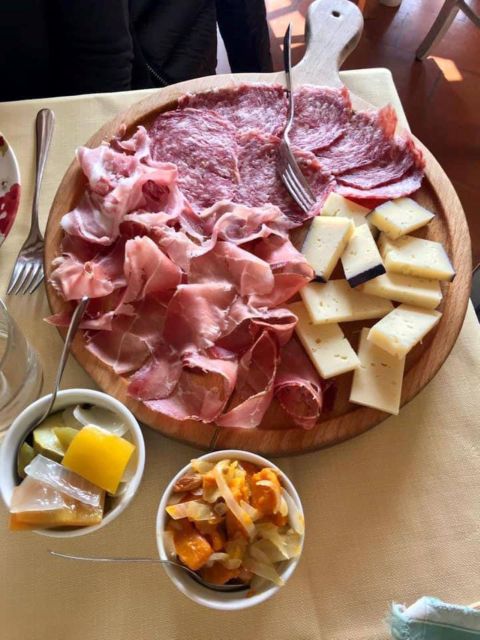 Valdobbiadene: Prosecco private tour & taste with Sommelier - Vidor: a second winery for comparison