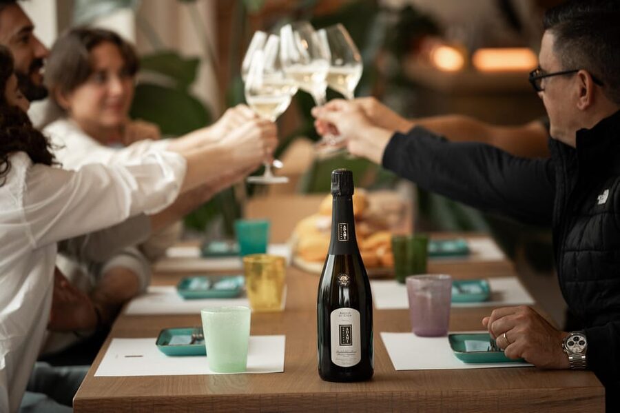 Valdobbiadene: Prosecco tasting with winery & vineyard tour - Following the winery to the production cellar