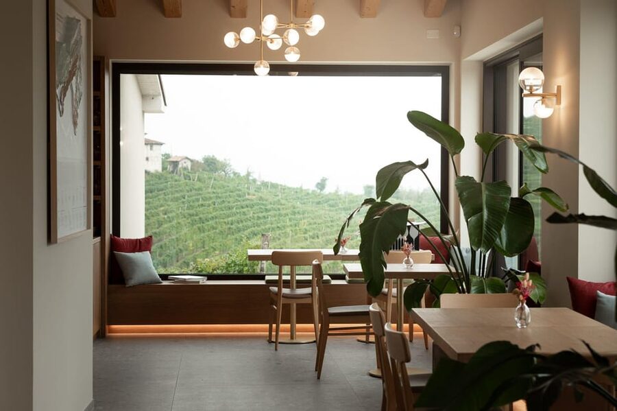 Valdobbiadene: Prosecco tasting with winery & vineyard tour - The seven-glass tasting in the panoramic room