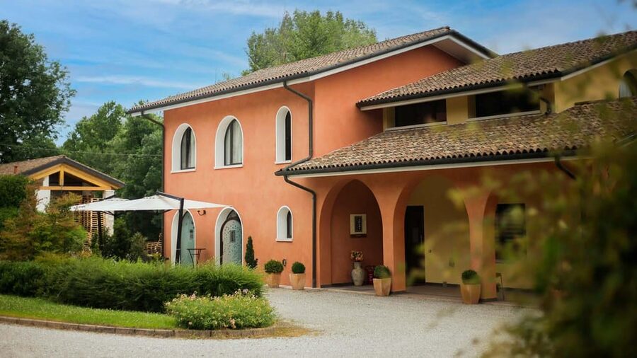 Valdobbiadene: Prosecco tasting with winery & vineyard tour - Should you book the Adami Prosecco tour?