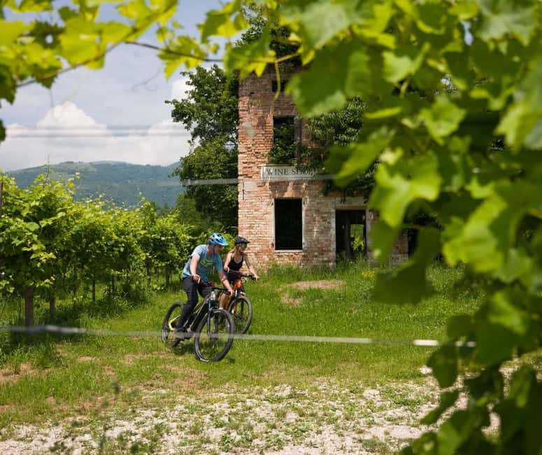 Valdobbiadene: self-guided e-bike tour in the Prosecco Hills - Following the GPX route into Valdobbiadene