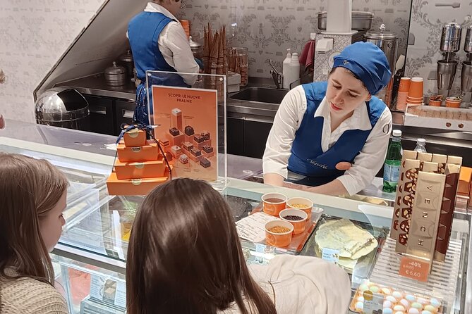 Venchi Rialto: Chocolate Tasting Experience in Venice - A small group makes the hour more personal