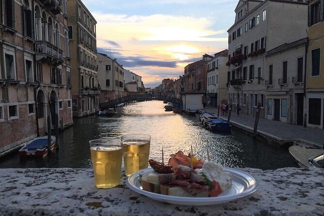 Venetian Food and Wine Tour with a Local - Ending near Rialto with dessert
