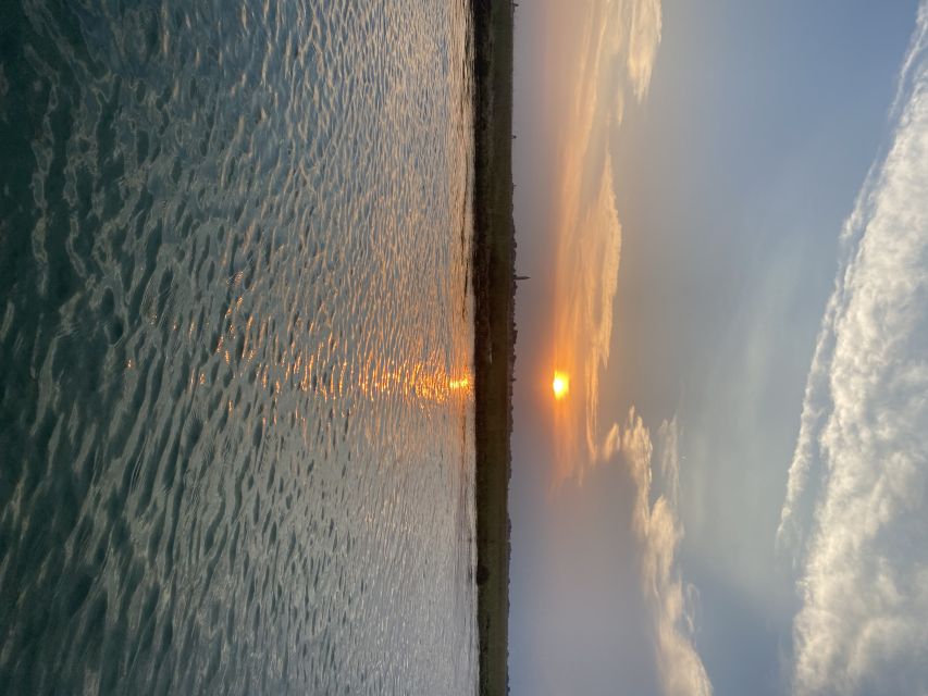 Venezia:Tour con aperitivo al tramonto - Who should book this lagoon cruise