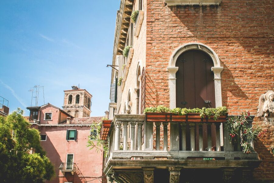 Venice: 1.5-Hour Wandering Around the City - Santa Maria Formosa and the quieter side of Venice