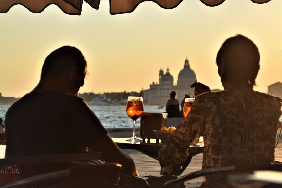 Venice: 1-Hour Spritz Time Experience - The drink and cicchetti included