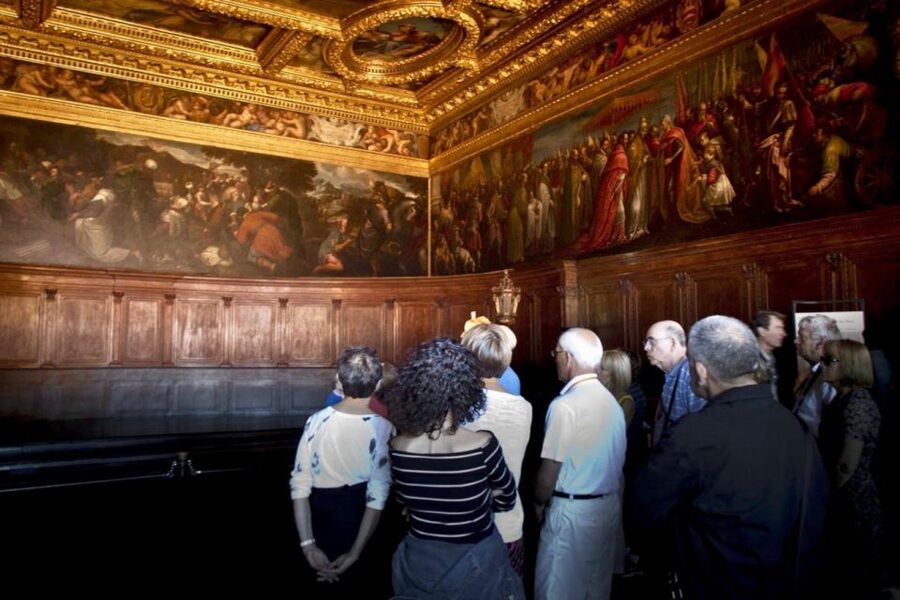 Venice: 1-Hour The Doge's Palace Tour - The courtyard and Golden Staircase