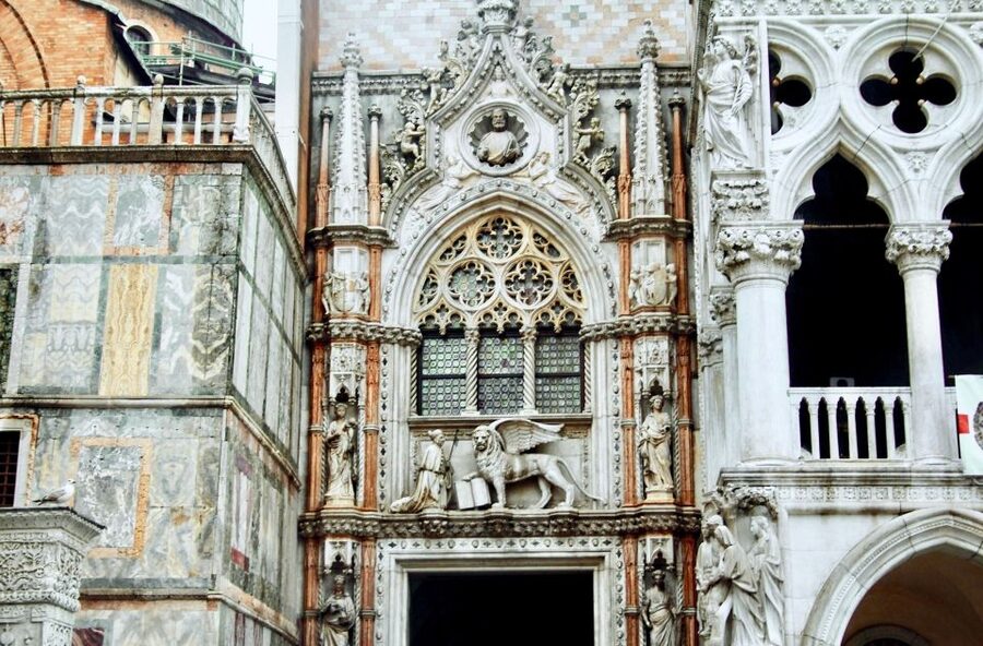 Venice: 1-Hour The Doge's Palace Tour - The halls where Venice ruled