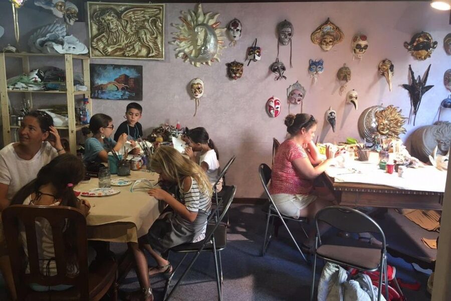 Venice: 2-Hour Masks & Puppets Tour for Children - The main limitation: theater visit or puppet show?