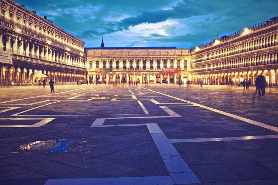 Venice: 2-Hour Private Walking Tour at Night - St. Mark’s Square under lantern light