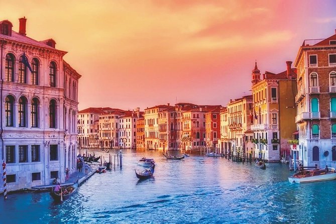 Venice: 30 min private Gondola Ride with Guide - The gondolier is a skilled boat operator, not always a host