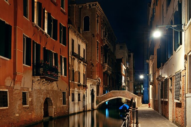 Venice at Sunset: Crimes, Legends and Mysteries - Why Venice works so well after dark
