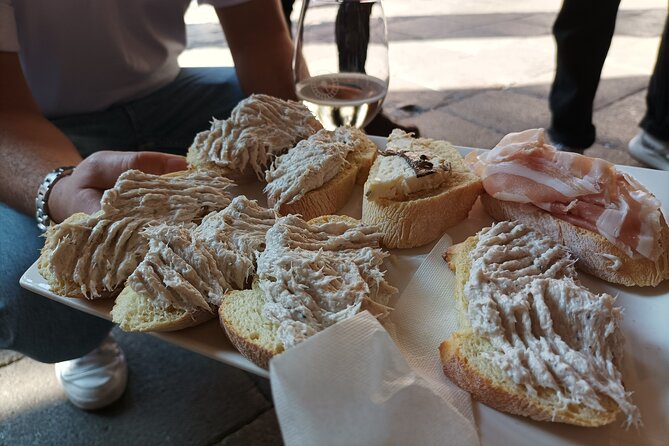 Venice Bacaro Food Tour: Eat and Drink like a Venetian - Finishing with artisan gelato on Salizada San Giovanni Grisostomo