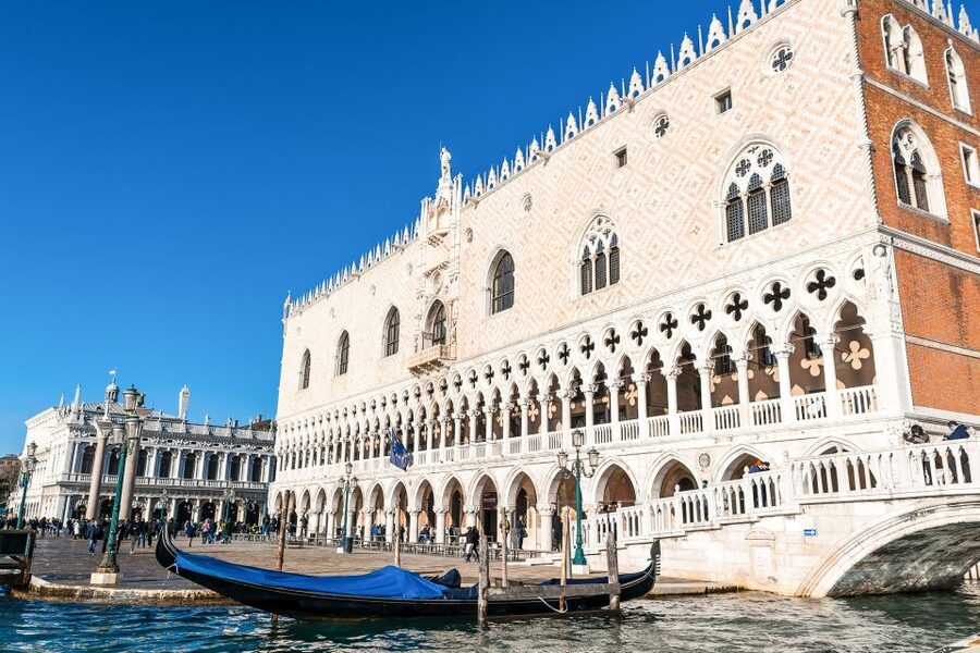 Venice: Basilica+ Doge's Palace+ Lagoon Islands-Guided Tour - Seasonal scheduling from November